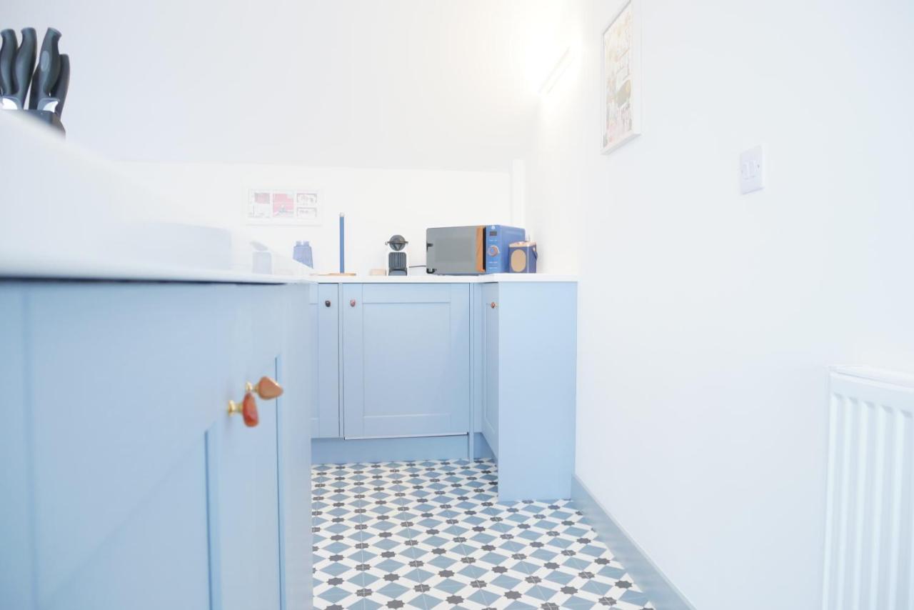 Sunset View, 2 Bedrooms In The Heart Of Holt With Parking Buitenkant foto