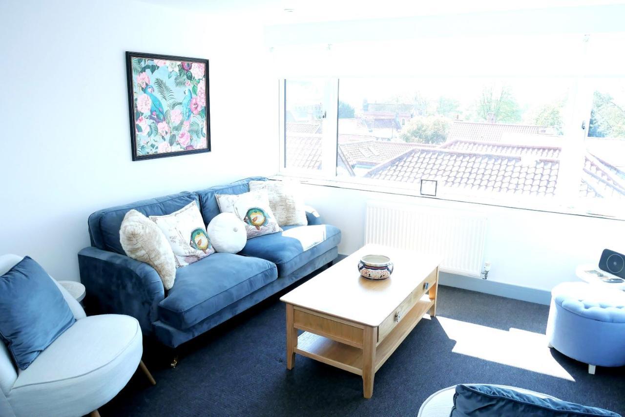 Sunset View, 2 Bedrooms In The Heart Of Holt With Parking Buitenkant foto