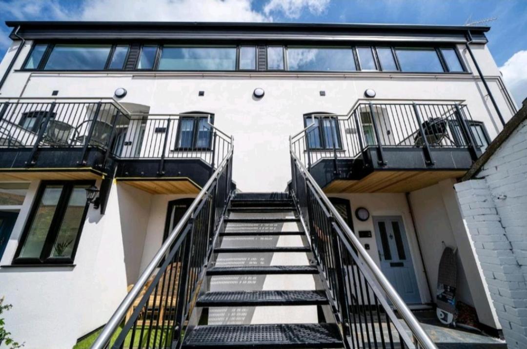 Sunset View, 2 Bedrooms In The Heart Of Holt With Parking Buitenkant foto